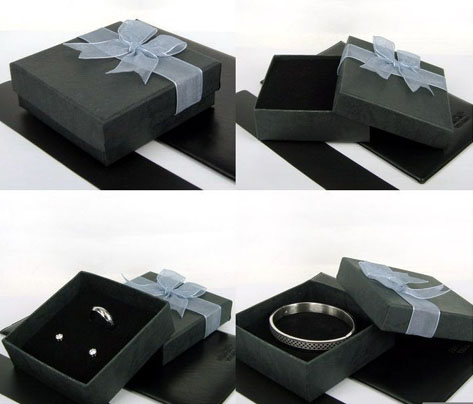 rigid cardboard jewelry box with ribbon